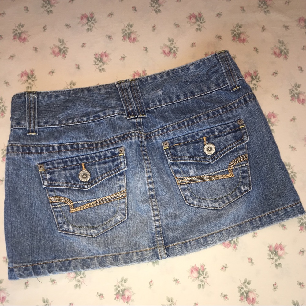 American Eagle Denim Mini Skirt - Picture 2 of 3